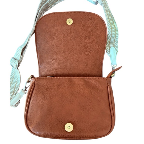 Antik Kraft Crossbody Saddle Bag Brown Vegan Leather Removable Strap - Picture 5 of 10